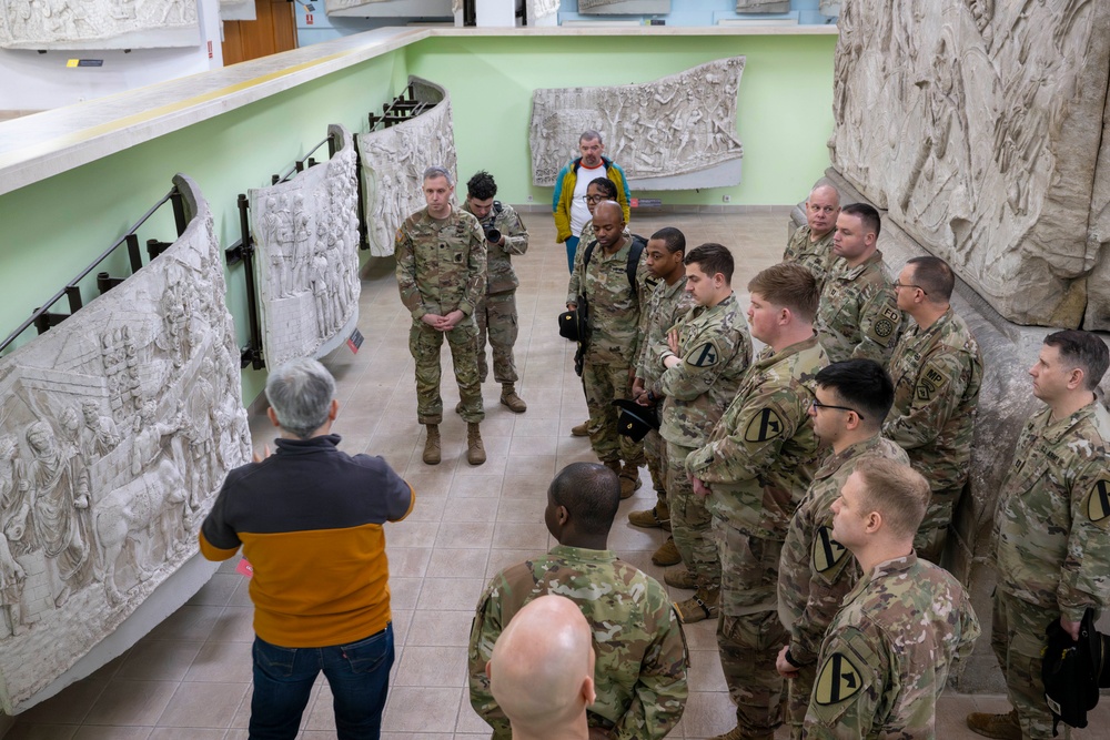 Soldiers tour the Romanian National History Museum