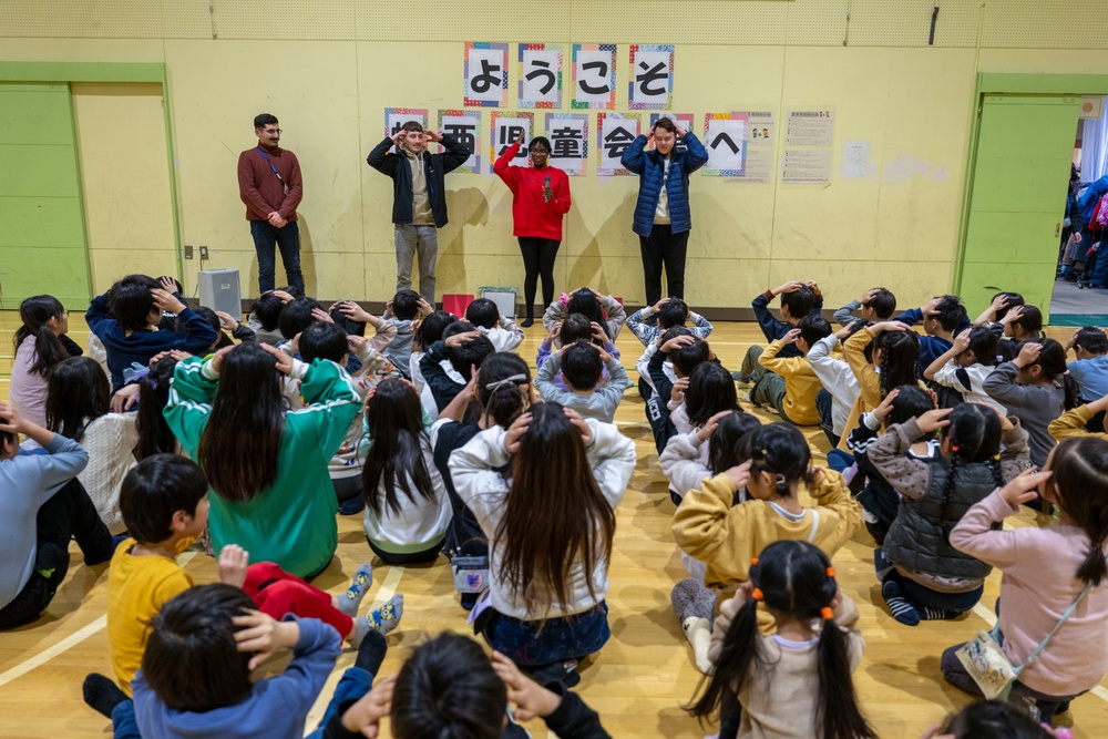 Sailors visit Kosai Jido-kan