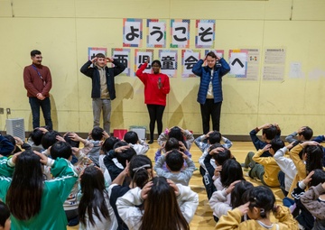 Sailors visit Kosai Jido-kan