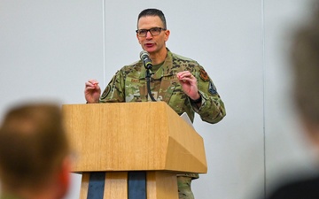 Chief of Chaplains visits Aviano Air Base