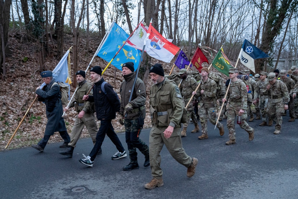 Soldiers honor POWs with 60-mile ‘Long March’ reenactment