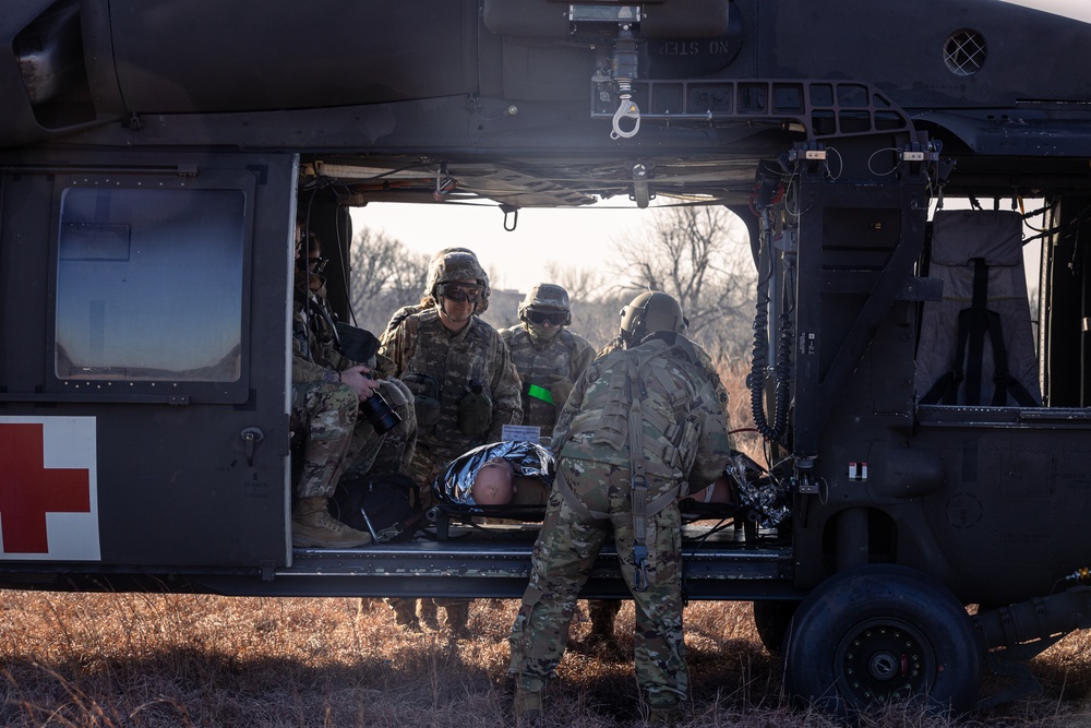 OKGuard, Air Force conduct joint MEDEVAC training at Tinker AFB