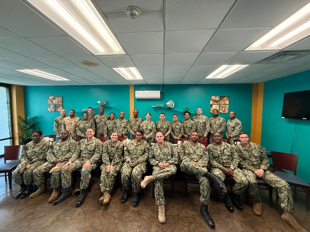 NAVSUP Deputy Commander visits NAVSUP FLCJ