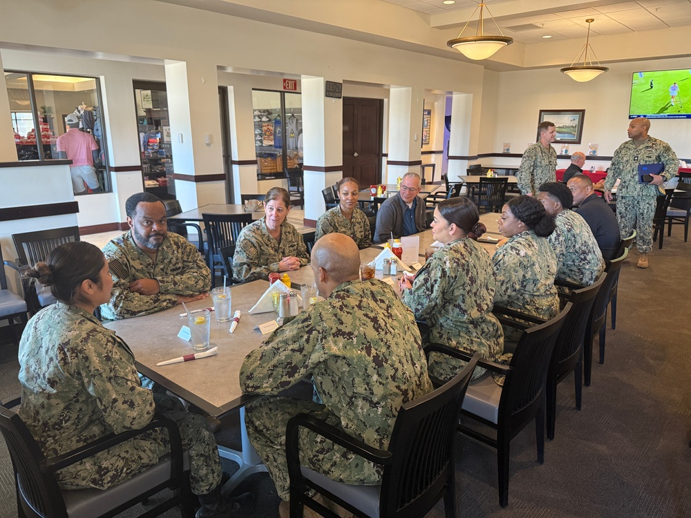 NAVSUP Deputy Commander visits NAVSUP FLCJ