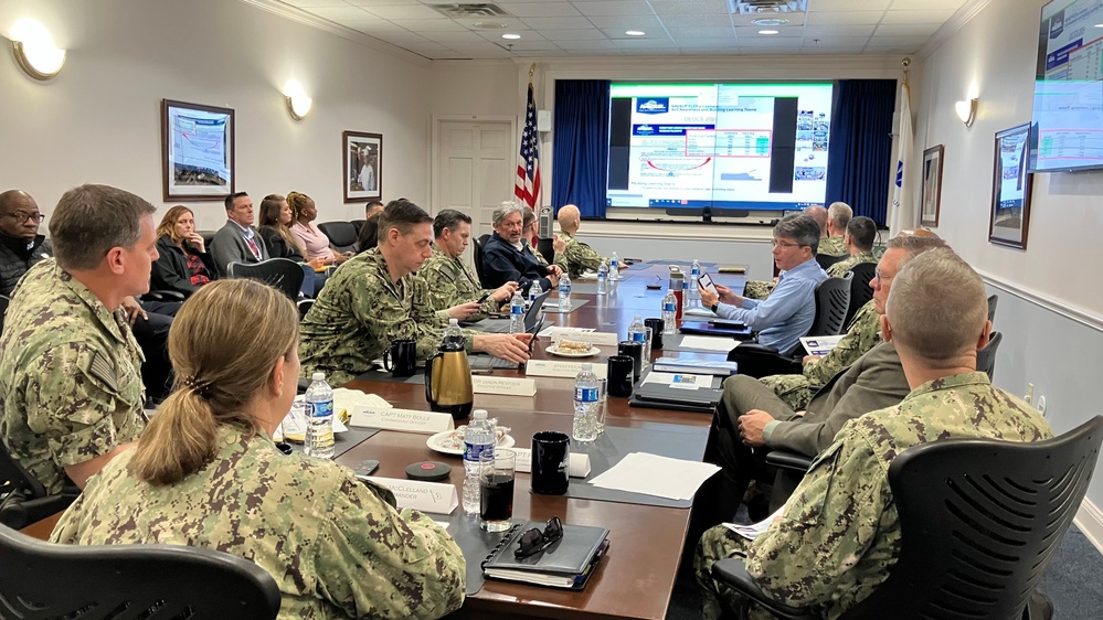 NAVSUP Deputy Commander visits NAVSUP FLCJ