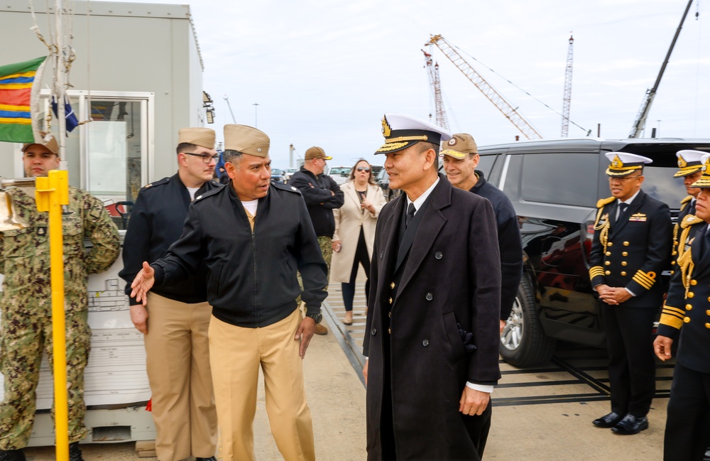 Adm Jirapol Wongwit, commander-in-chief, Royal Thai navy visits USS New Mexico (SSN 779)