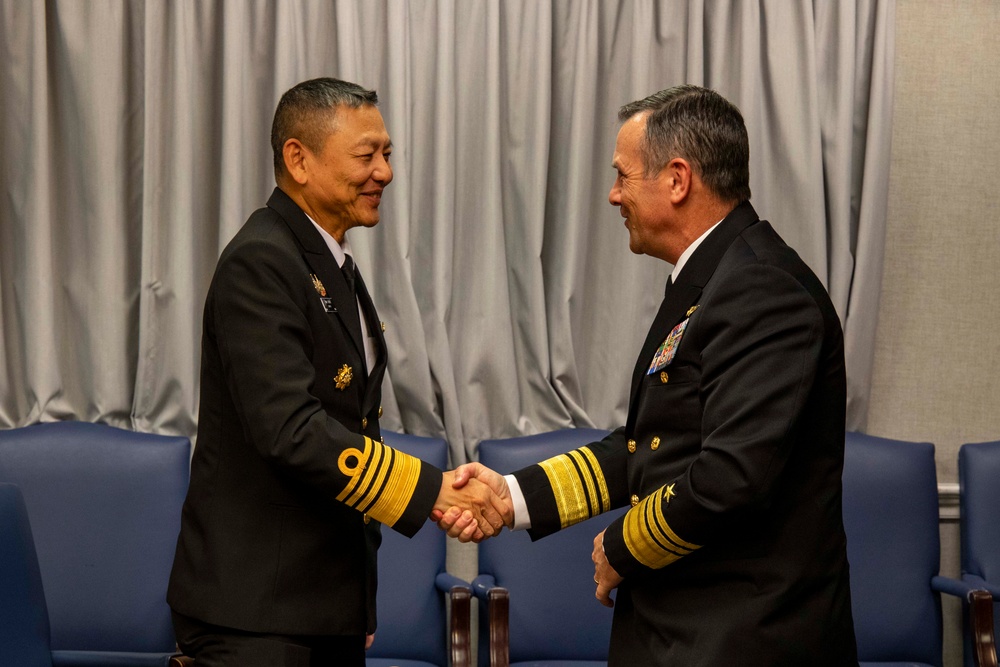 Commander-in-Chief of the Royal Thai Navy Meets With Navy Leaders At The Pentagon