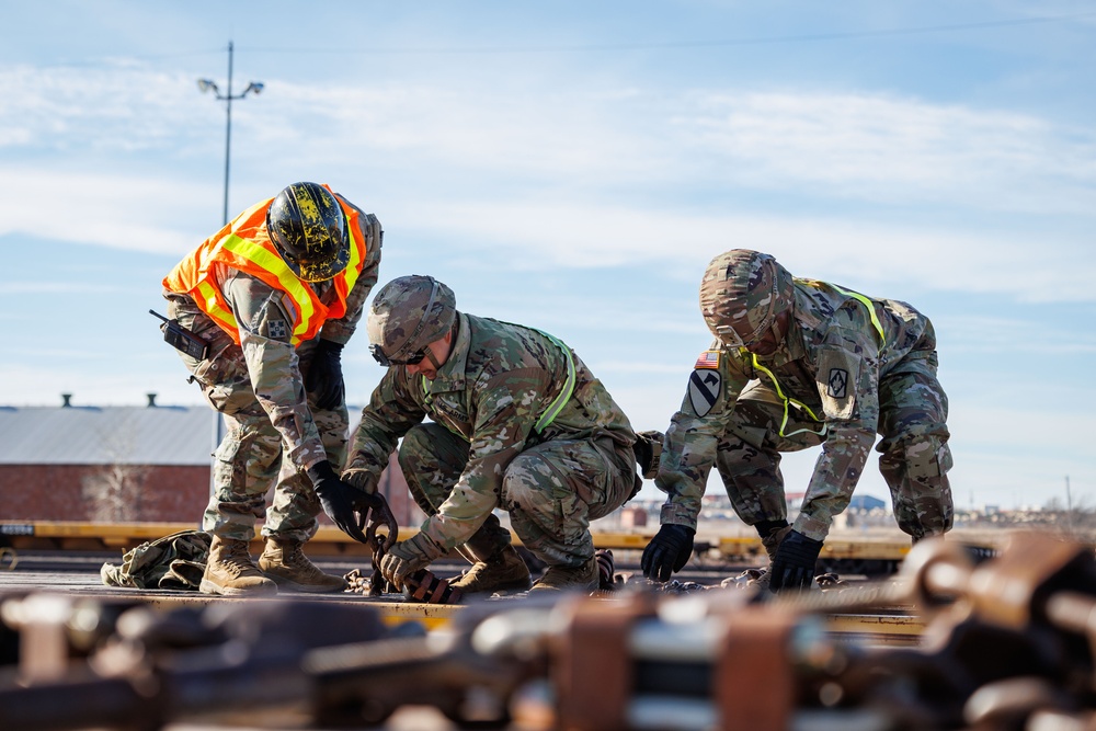 1-14 Soldiers Conduct Railhead Ops