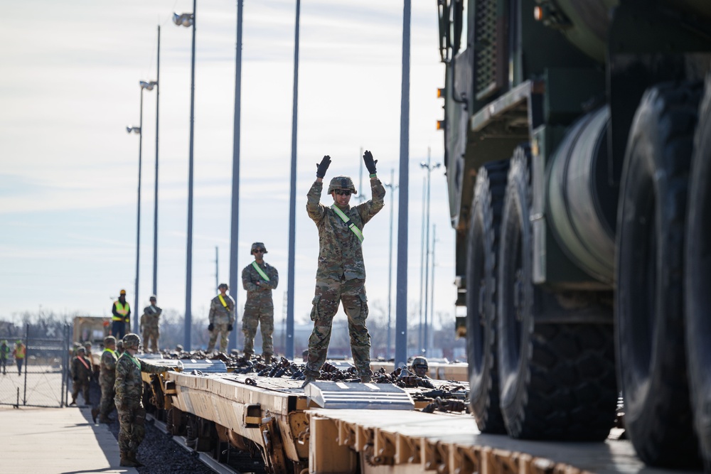 1-14 Soldiers Conduct Railhead Ops