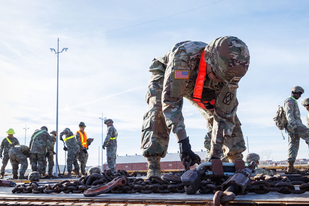 1-14 Soldiers Conduct Railhead Ops