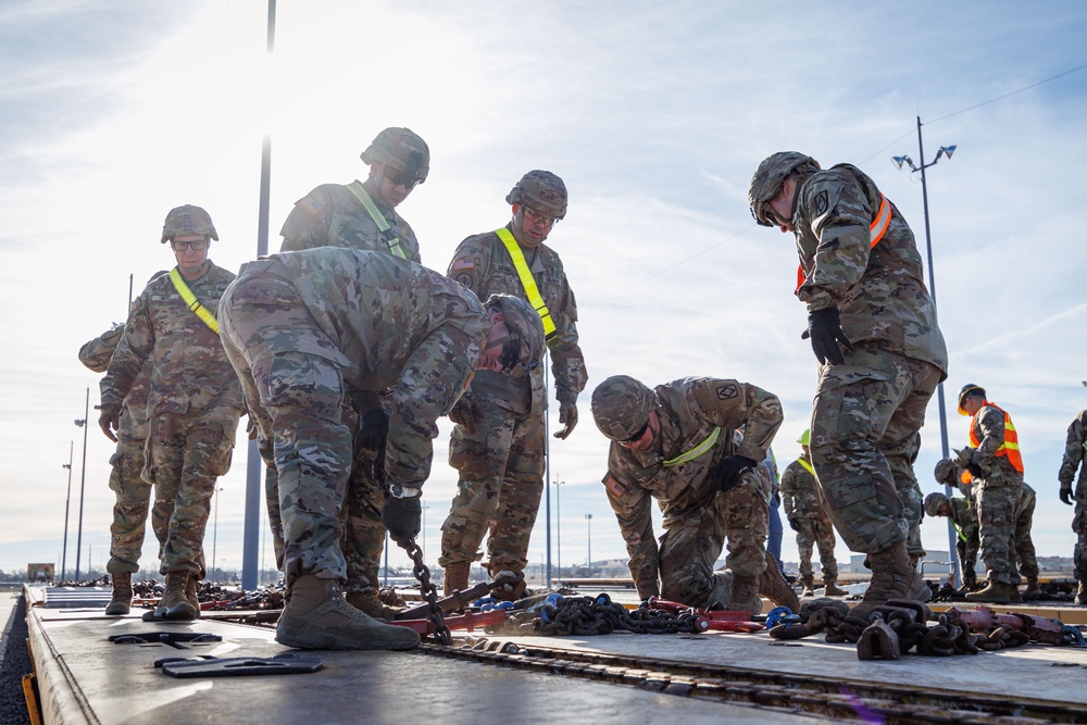 1-14 Soldiers Conduct Railhead Ops