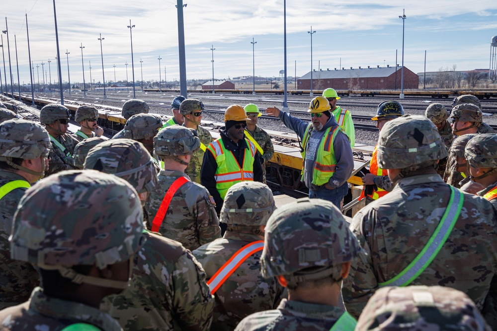 1-14 Soldiers Conduct Railhead Ops