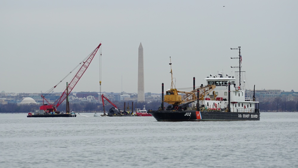 Coast Guard supports salvage operations to plane crash in Potomac River