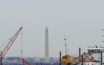 Coast Guard supports salvage operations to plane crash in Potomac River