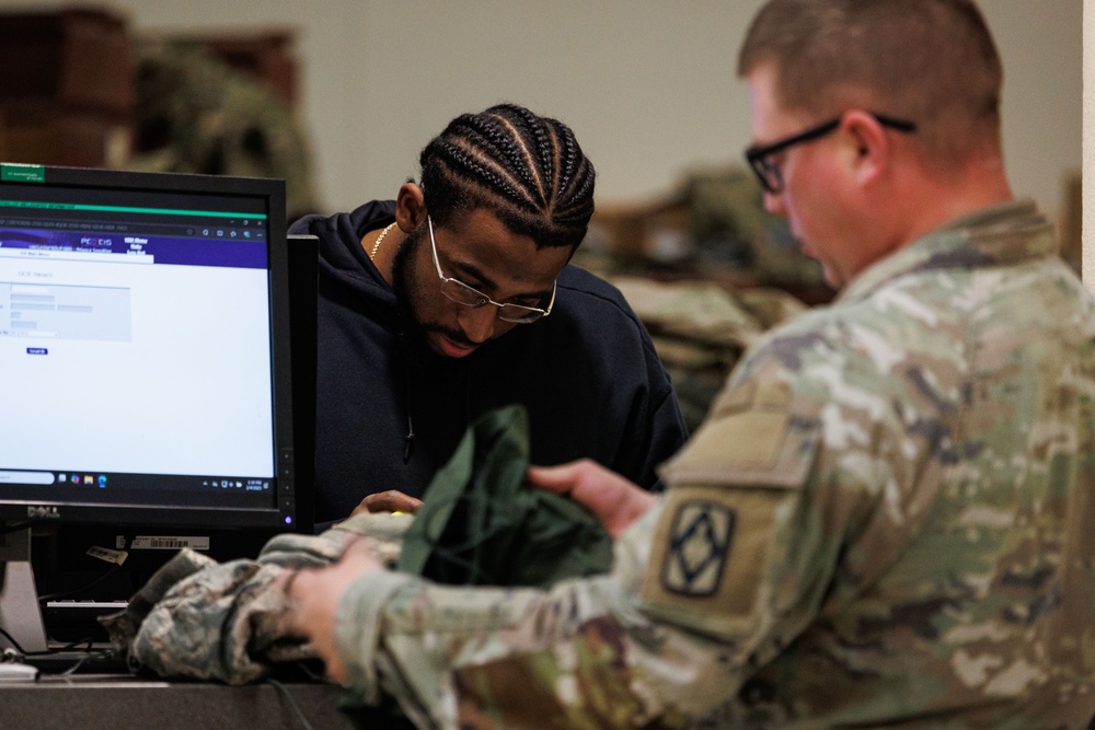 2-20th FAR Soldiers Participate in Army's New R2O Initiative