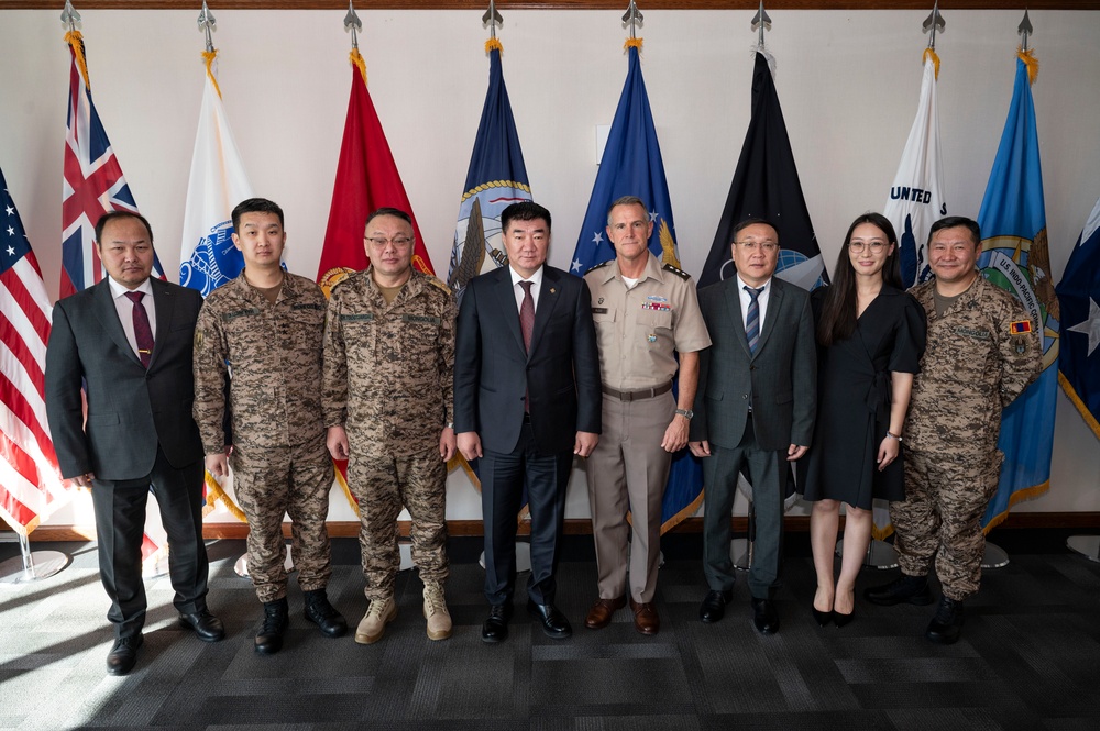 Mongolian Minister of Defense visits U.S. Indo-Pacific Command