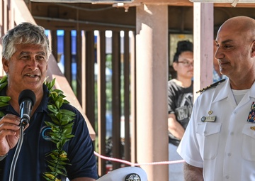 Historic Hawaiian Voyaging Canoe Fosters Human Connections During Pearl Harbor Visit