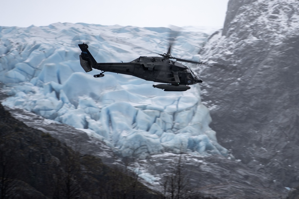 AKARNG infantry and aviators team up during winter FTX