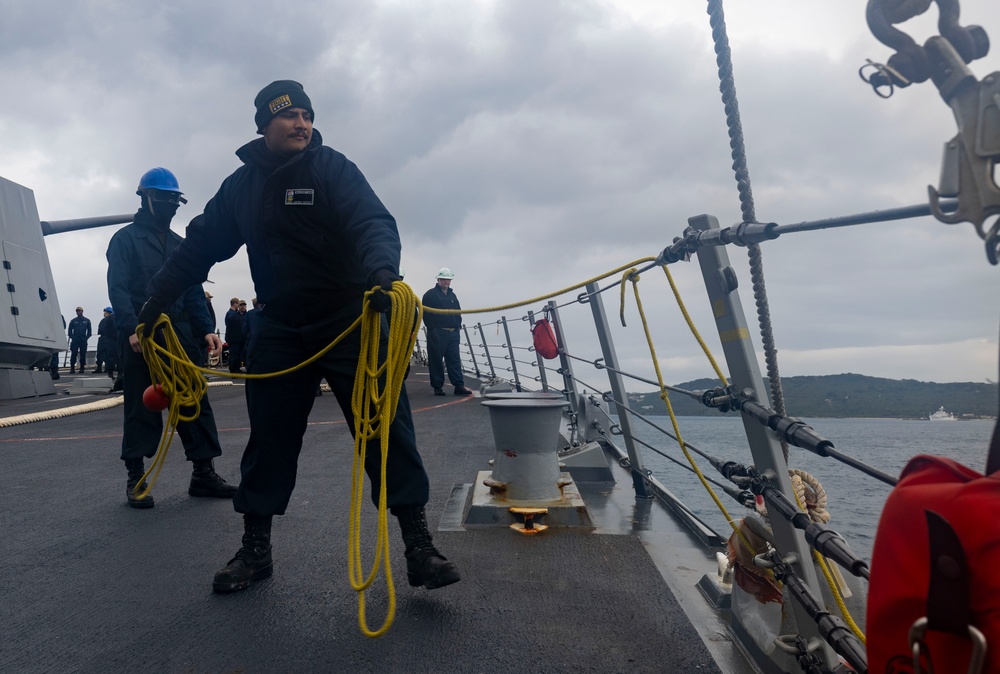 DDG 105 Conducts Sea and Anchor