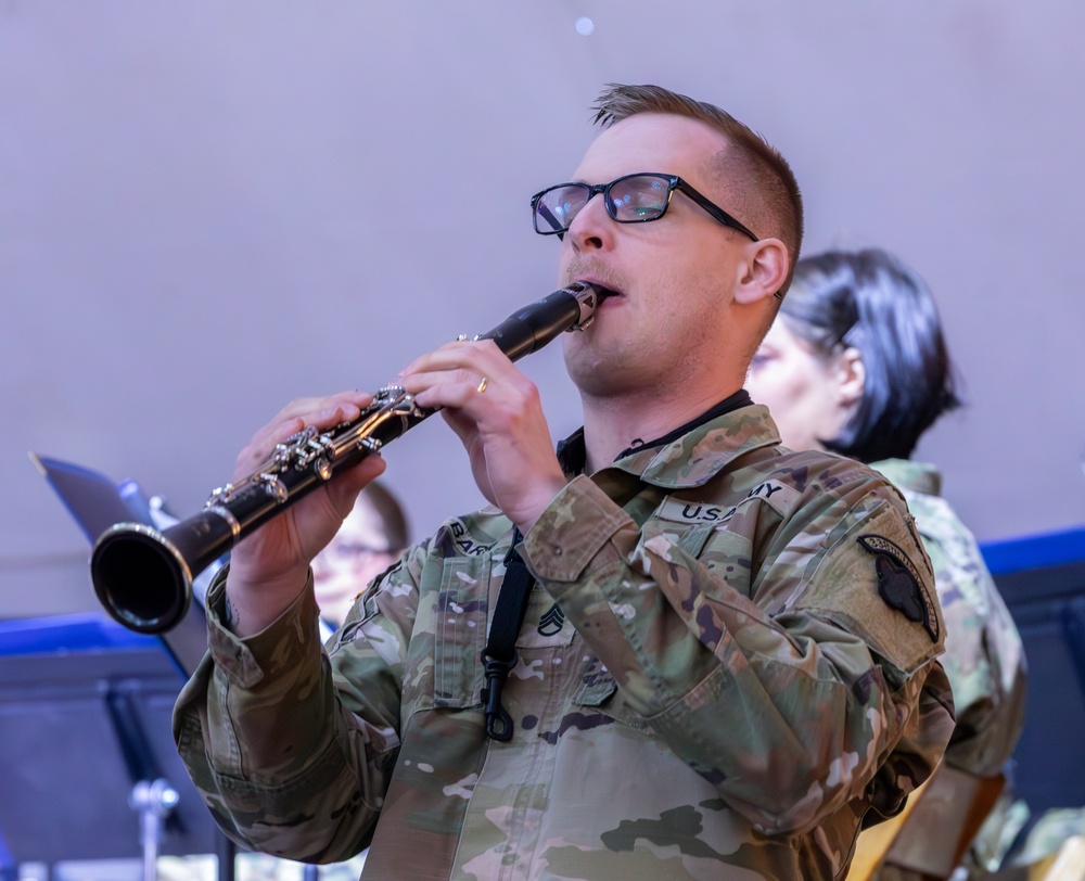 338th Army Band Performs at Zehnder’s Snowfest