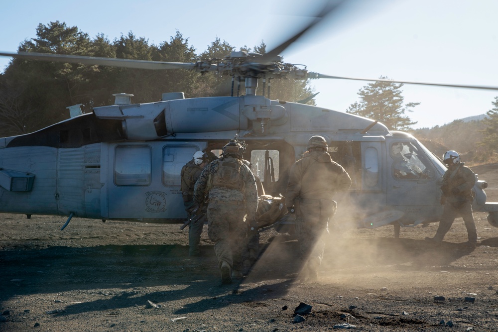 HSC-12 medevac training with 3rd Light Armored Reconnaissance Battalion