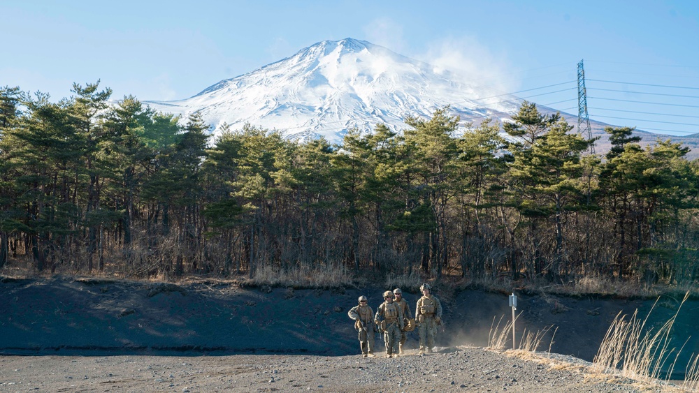 HSC-12 medevac training with 3rd Light Armored Reconnaissance Battalion