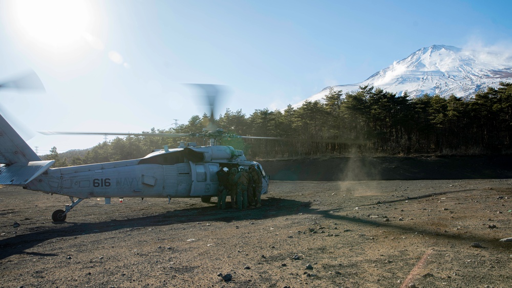 HSC-12 medevac training with 3rd Light Armored Reconnaissance Battalion