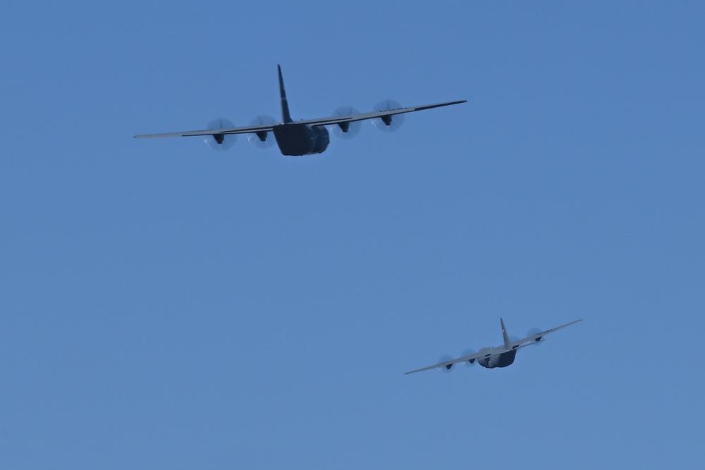 Pair of C-130Js launch for first two-aircraft flight from YARS