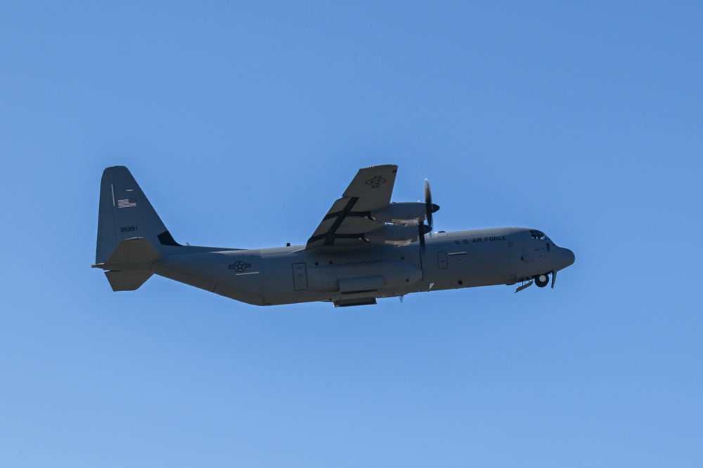 Pair of C-130Js launch for first two-aircraft flight from YARS