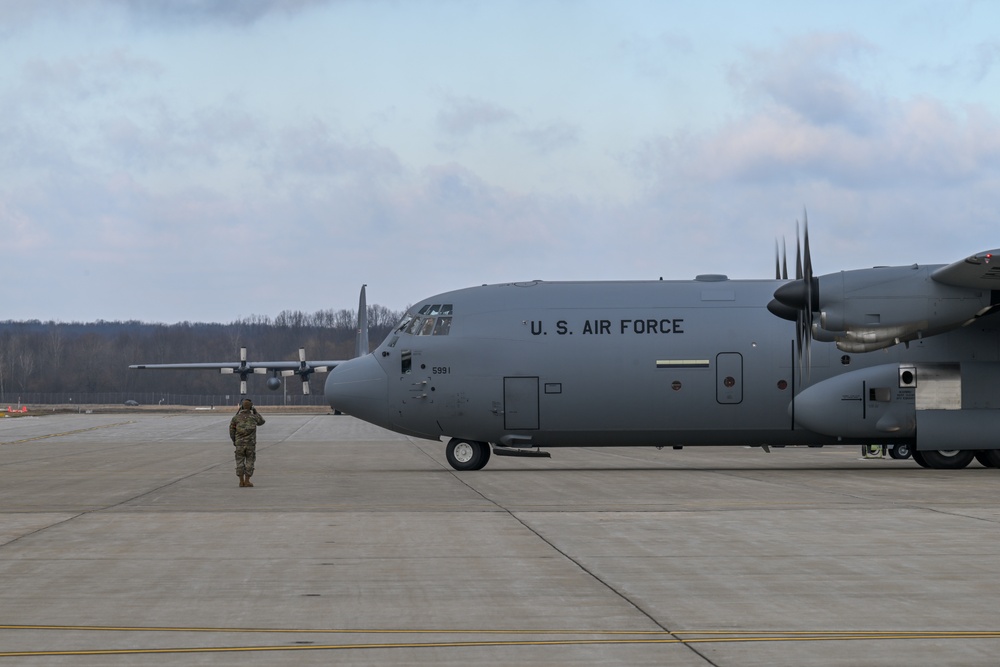 Pair of C-130Js launch for first two-aircraft flight from YARS