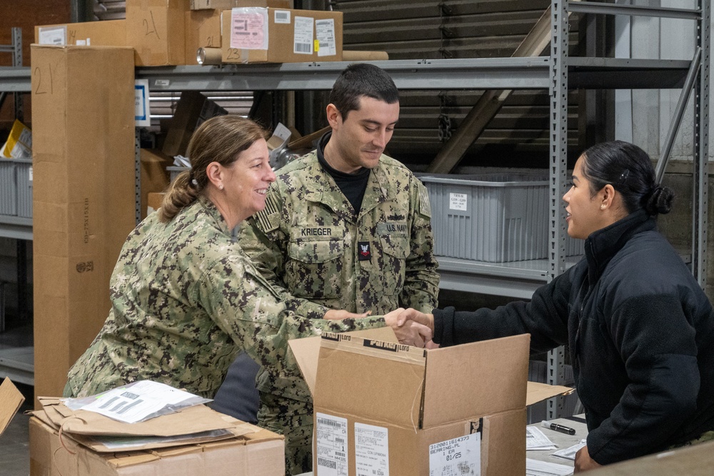 NAVSUP Deputy Commander Visits NAVSUP FLC San Diego