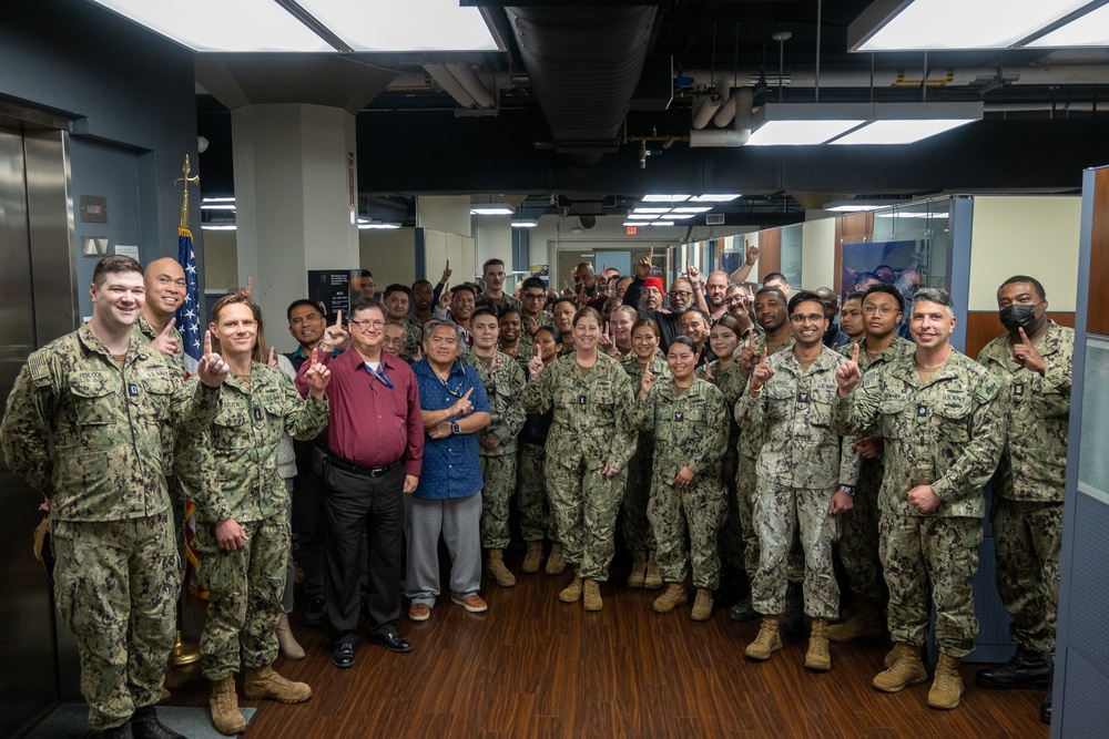 NAVSUP Deputy Commander Visits NAVSUP FLC San Diego