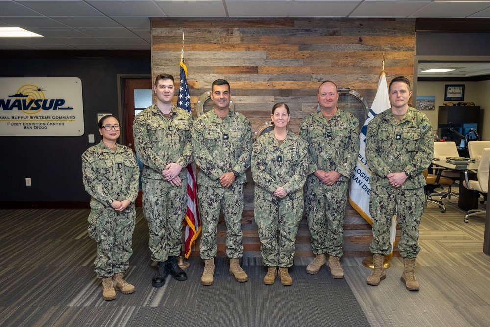 NAVSUP Deputy Commander Visits NAVSUP FLC San Diego