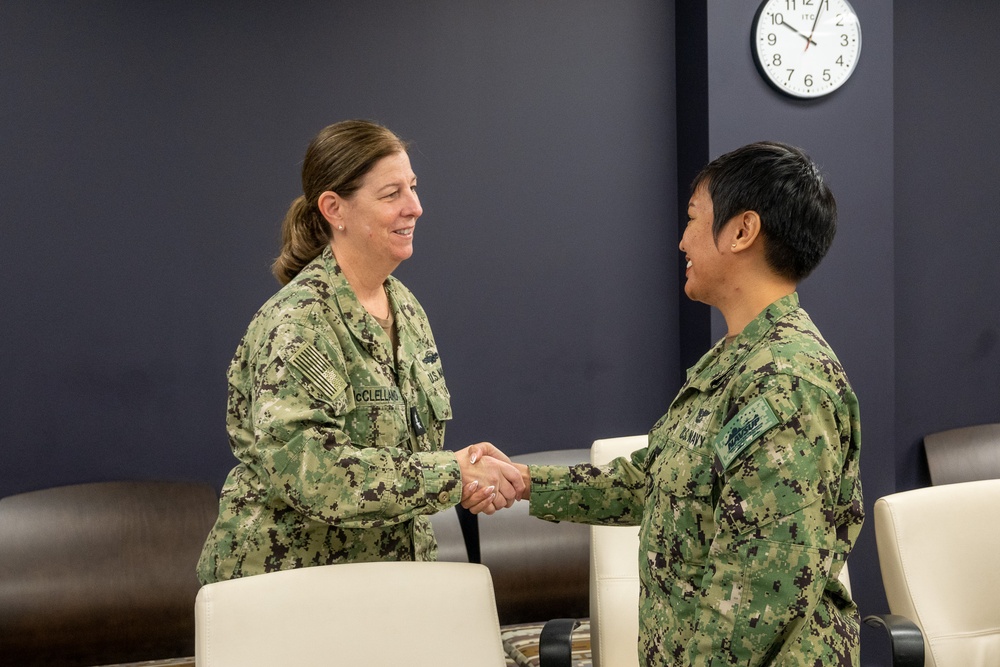 NAVSUP Deputy Commander Visits NAVSUP FLC San Diego