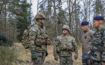 French Army Brig. Gen. Marc Galan visits 41st FAB Soldiers during Brigade Exercise