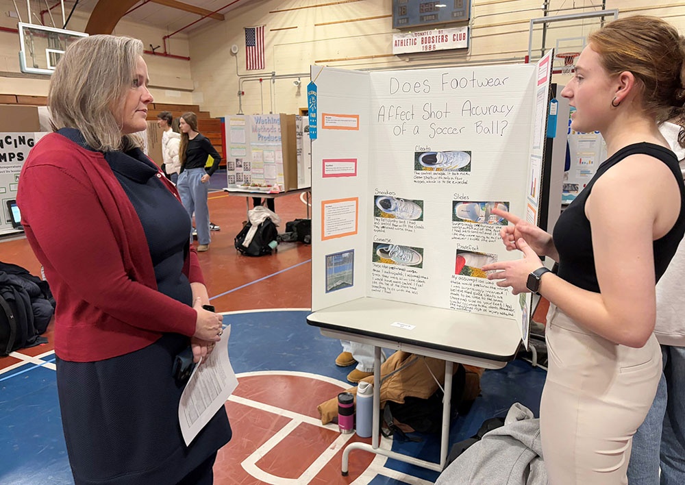 NUWC Division Newport volunteers encourage interest in STEM at school science fairs