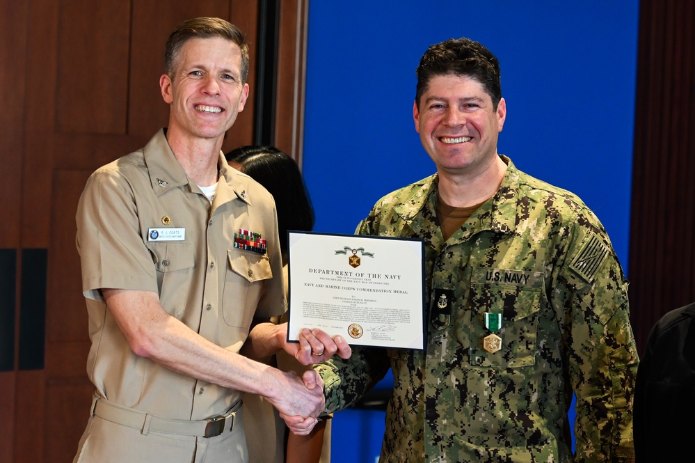 United States Navy Band Presents Awards at All Hands Meeting