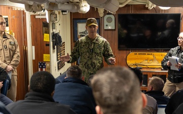 Vice Adm. Gumbleton Visits USS Mitscher