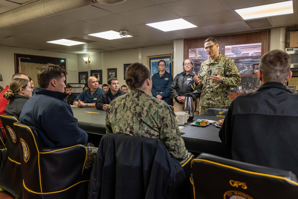 Vice Adm. Gumbleton Visits USS Mitscher