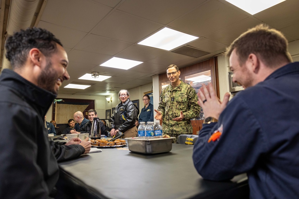 Vice Adm. Gumbleton Visits USS Mitscher