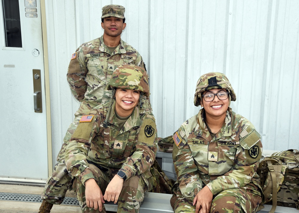 NAMRU San Antonio Soldiers received Quarterly, Yearly Recognition within NMR&amp;D