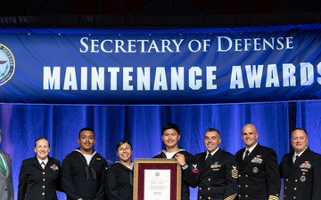 Makin Island Wins 2024 SECDEF Phoenix Maintenance Award