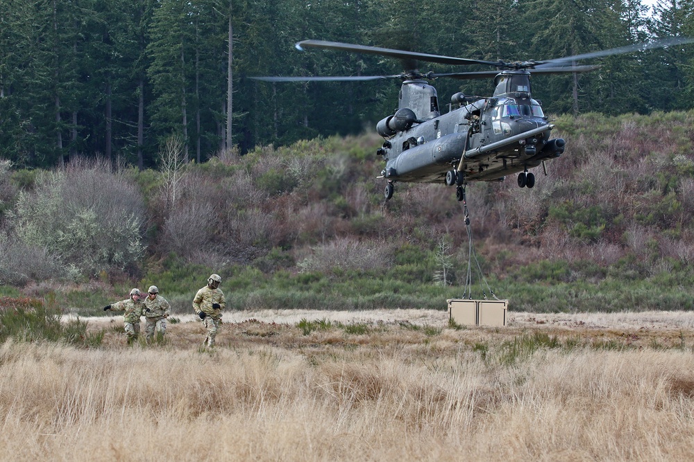 Sustainment Soldiers Learn Sling Load Operations