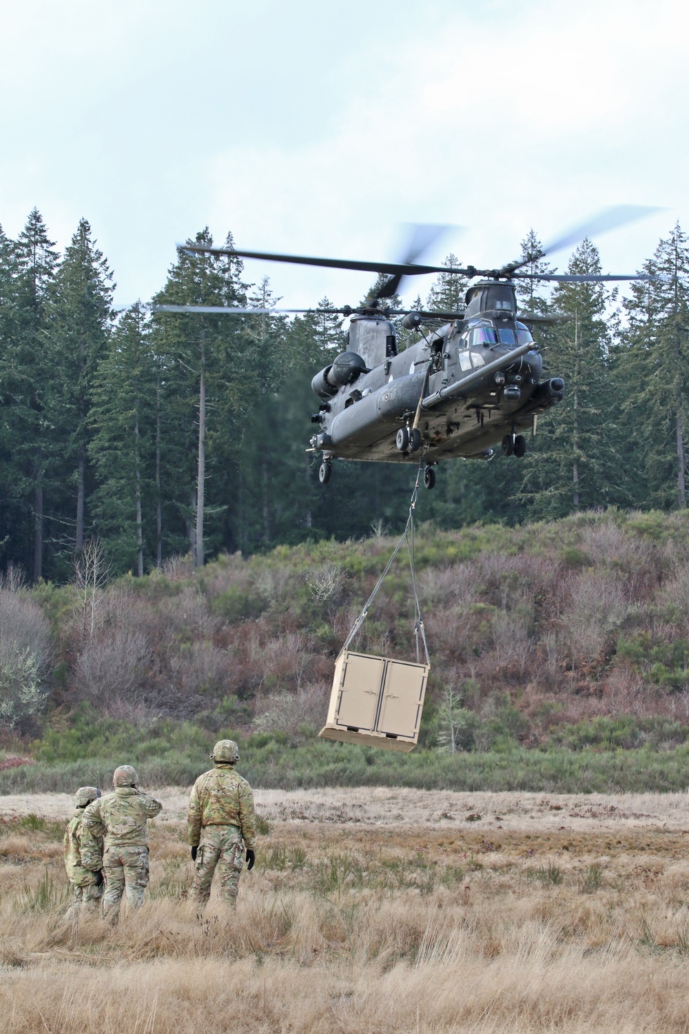 Sustainment Soldiers Learn Sling Load Operations