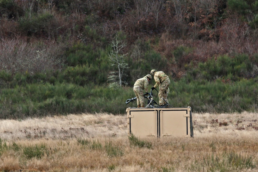 Sustainment Soldiers Learn Sling Load Operations