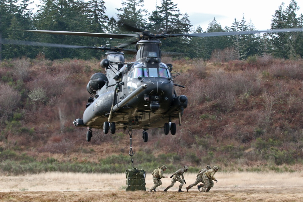 Sustainment Soldiers Learn Sling Load Operations