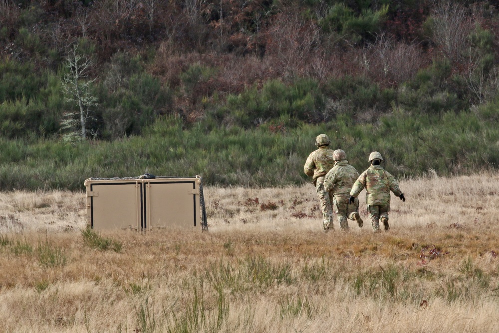 Sustainment Soldiers Learn Sling Load Operations