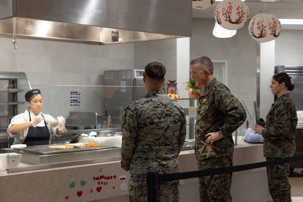 Maj. Gen. Jason G. Woodworth visits MCAS Yuma