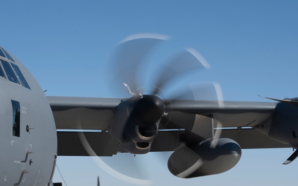 MC-130J crew transports Emerald Warrior AFSOC forces