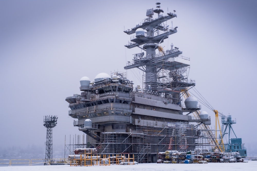 USS Ronald Reagan (CVN 76) Sailors clear snow